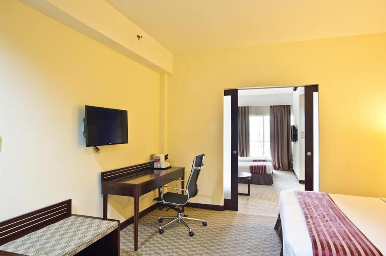 Silka Johor Bahru Hotel Exterior foto