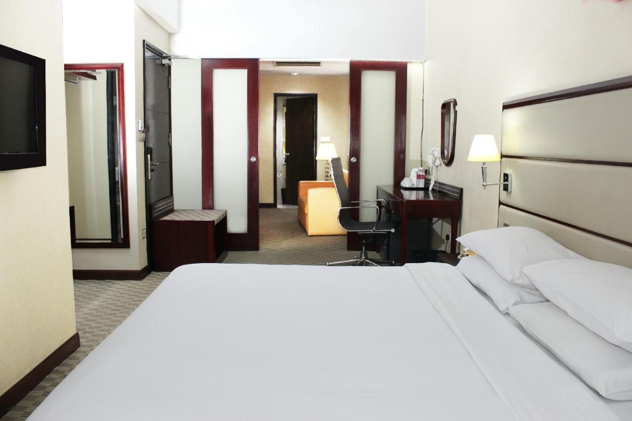 Silka Johor Bahru Hotel Exterior foto